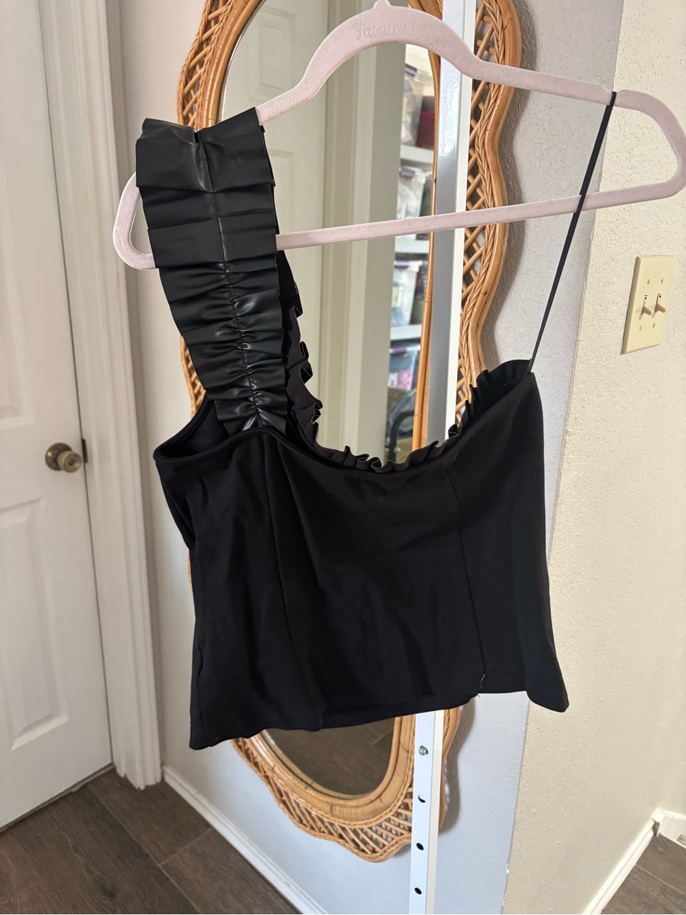 Anthropologie / Sunday in Brooklyn One-Shoulder Ruffled Faux Leather Top Black - Picture 7 of 9